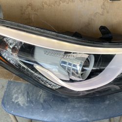 2014 To 2016 Hyundai Elantra Halogen LED/ Projector 