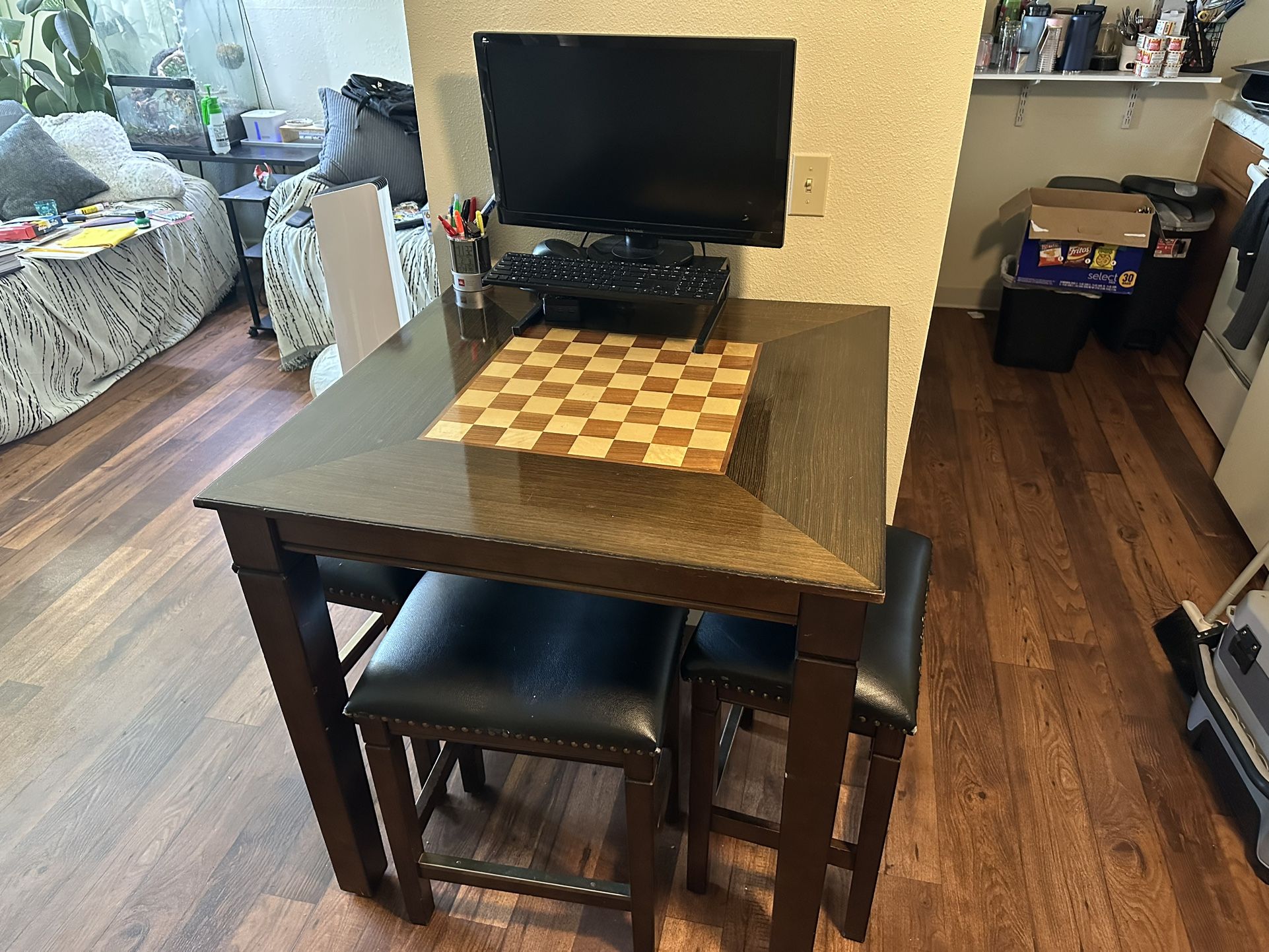 Game Table With 4 Stools