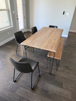 Dining room table + chairs