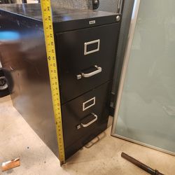 Two Drawer File Cabinet With 2 Keys