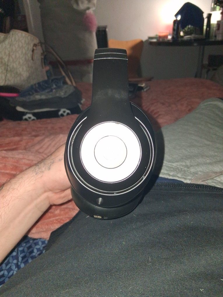 Beats Solo