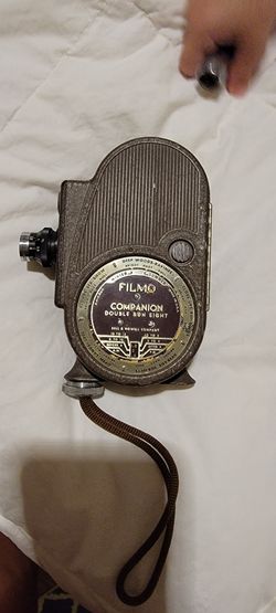 Make Offer For 1930s Bell & Howell Wind Up Camera 