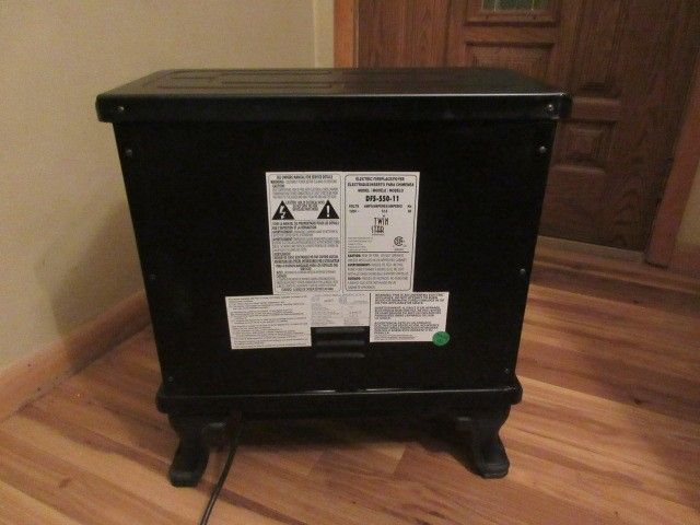 DURAFLAME Electric Fireplace Heater DFS-550-11 (750/1500 watt). for Sale in  Milwaukee, WI - OfferUp