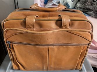 Solo NY Walker leather rolling briefcase