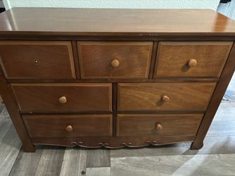 Solid Wood 7 Drawer Dresser