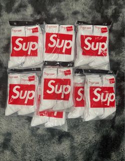 Supreme x Hanes White Crew Socks