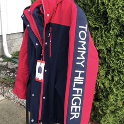 Tommy Hilfiger doble jacket for women size medium perfect for winter and very cute color tags attached