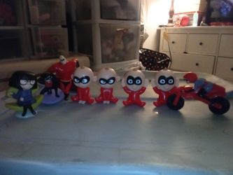 INCREDIBLES MCDONALD'S TOYS