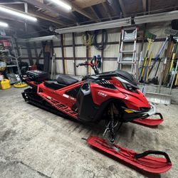 2023 Lynx Turbo Shredder 