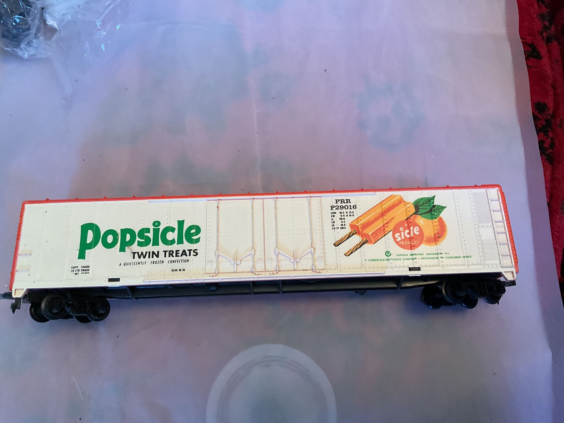 Vintage HO train Box Car