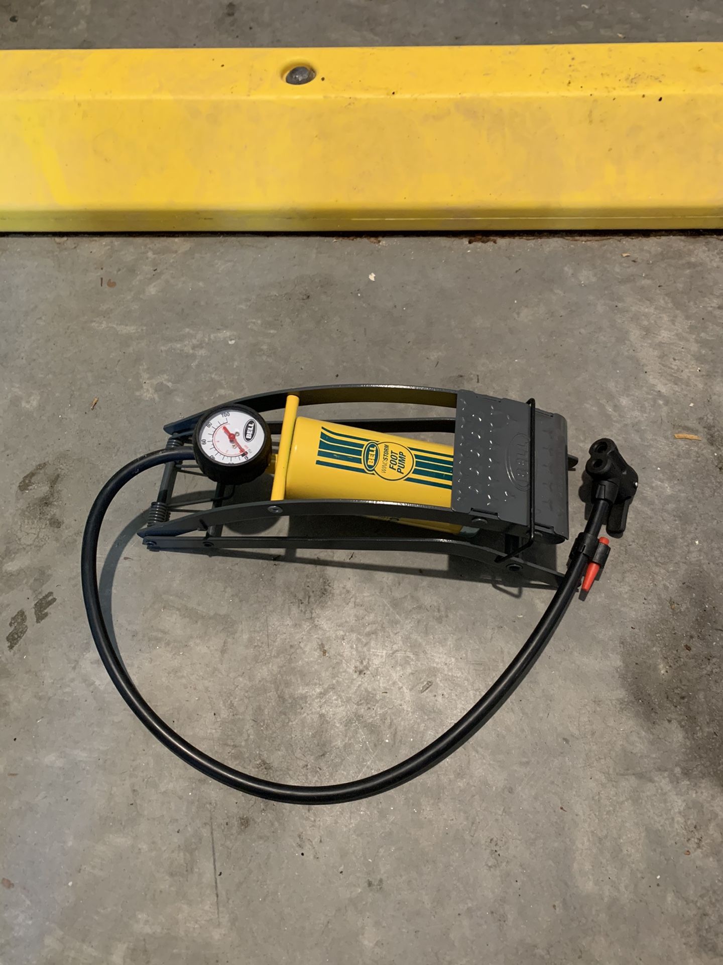 Bell foot pump