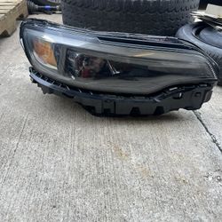 2019-2022 Jeep Cherokee Headlight Oem