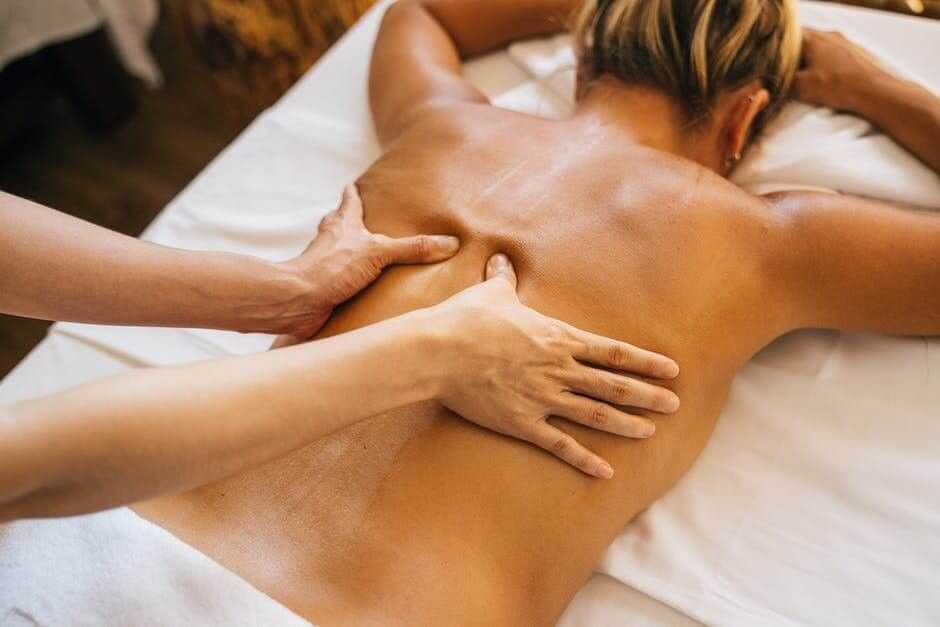 Sobadora. Massage Therapist 
