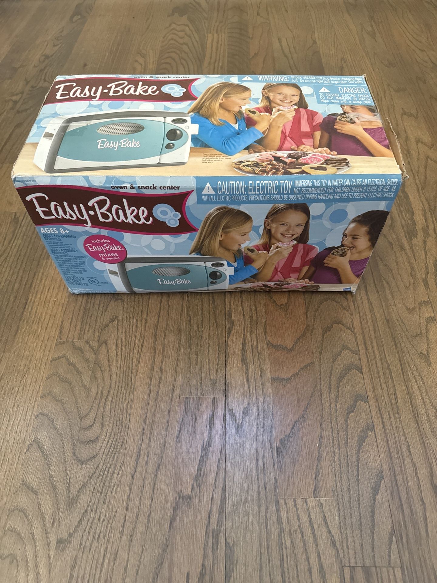 Easy-Bake Oven & Snack Center