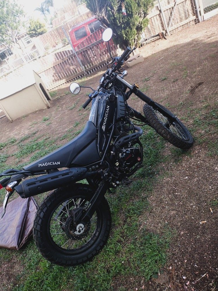 π€― 2022 ENDURO 250CC w/Only300miles .π€―PRICE DROP !!!!π€―