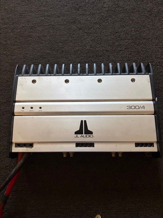 JL Audio 300/4 Amplifier