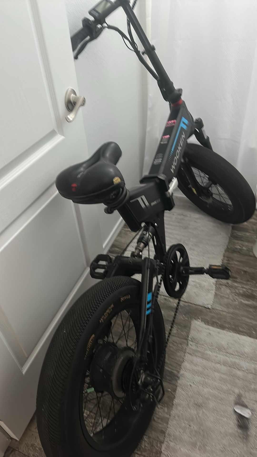 Exchange for a Samsung phone or iPhone of the same value