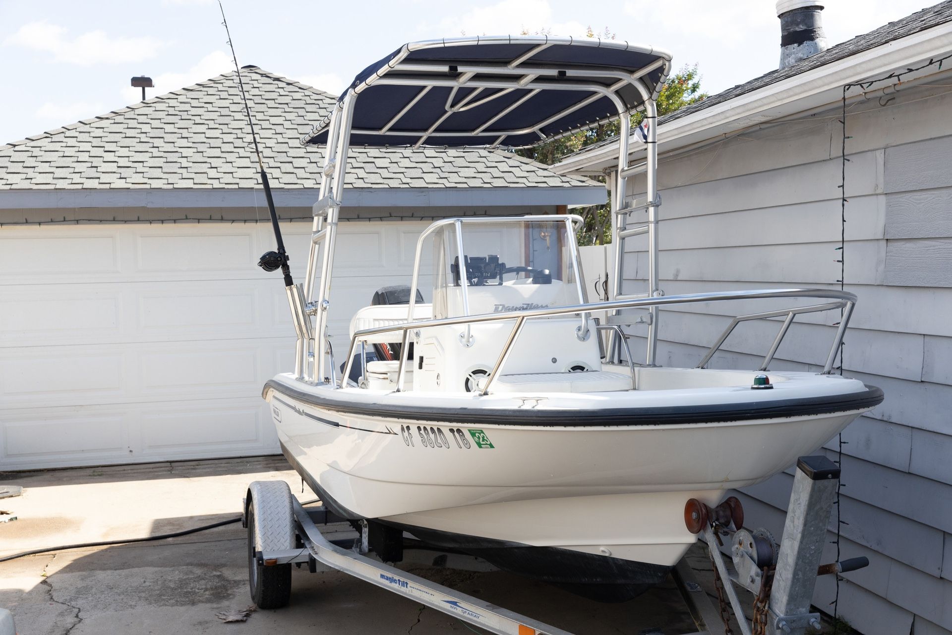 1999 Boston Whaler Dauntless