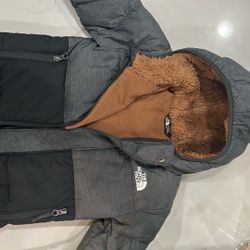 5t Northface Insulated Winter Jacket With Fleece Hood 