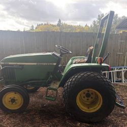 John Deere 790