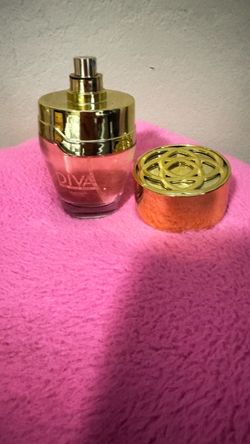 Diva Perfume Spray Bottle with Cap