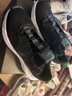 New Nike Size 8 Women’s