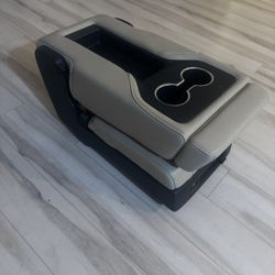 Mdx 2022 Second Row Middle Seat 