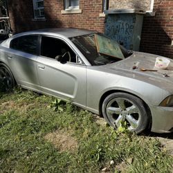 2014 Dodge Charger Selling For Parts 