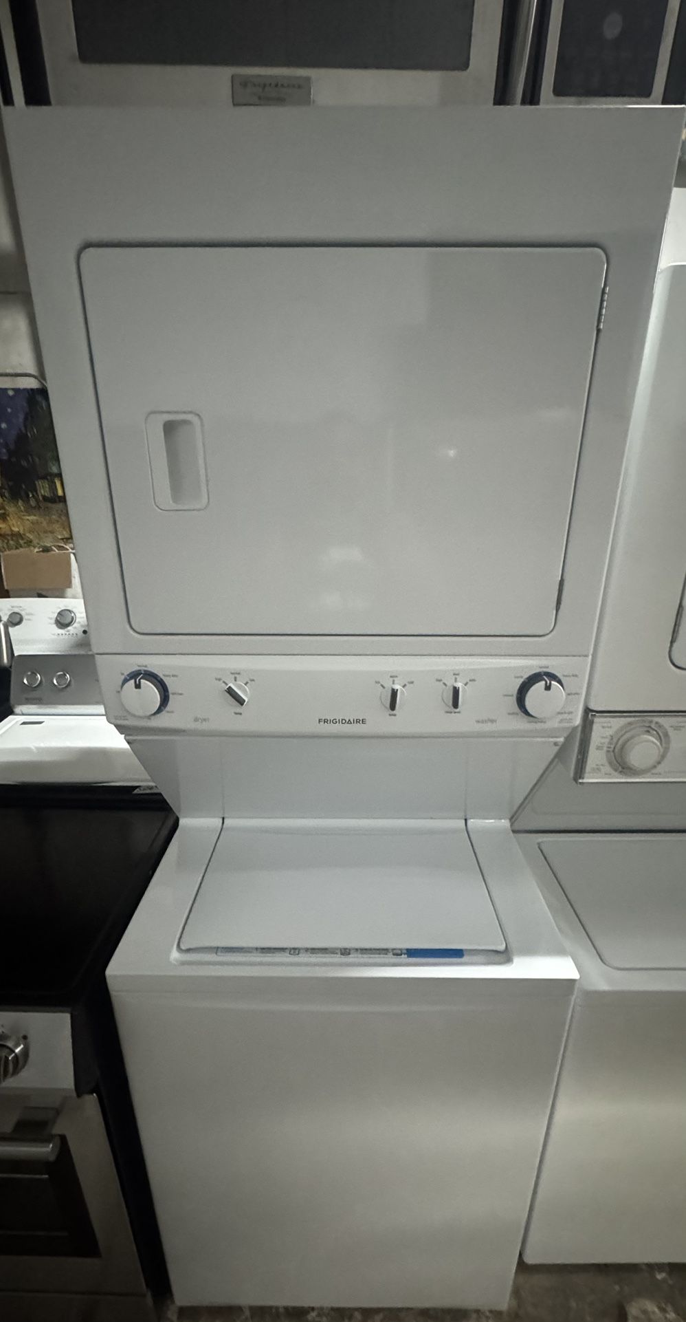Frigidaire Stackable Washer And Dryer 27 Inches Wide Like New