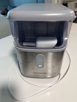 Frigidaire Countertop Crushed Ice Maker