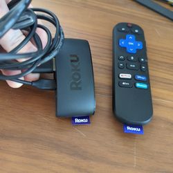 Roku  Plug In System And Remote