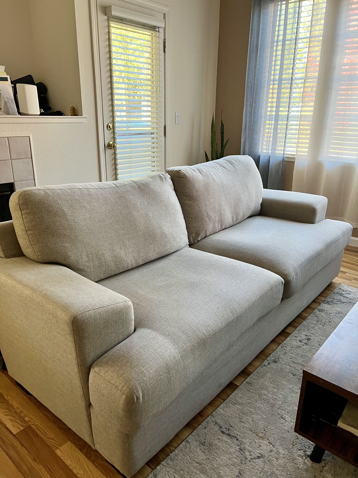 Ashley Couch – Very GoodCondition