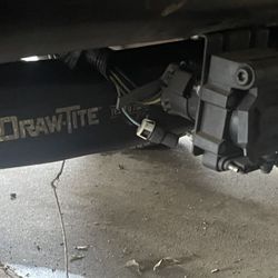 Hitch Off 2005 2500hd Silverado Comes With A Curt 6” Drop 10k Both For $199