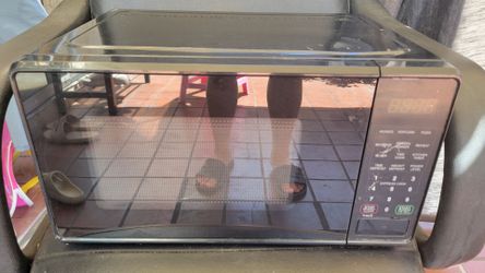 Small size microwave