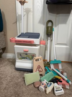 Toddler cleaning trolley playset