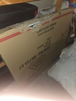 Dresser/wall mirror