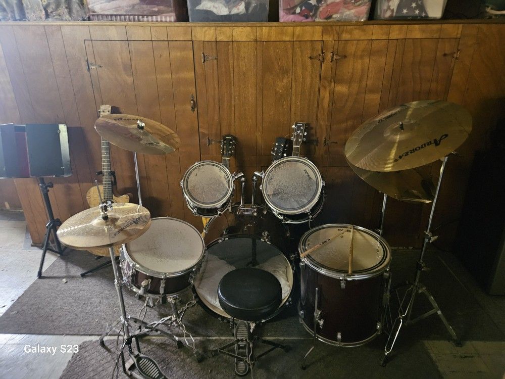 Ludwig Full Drumset