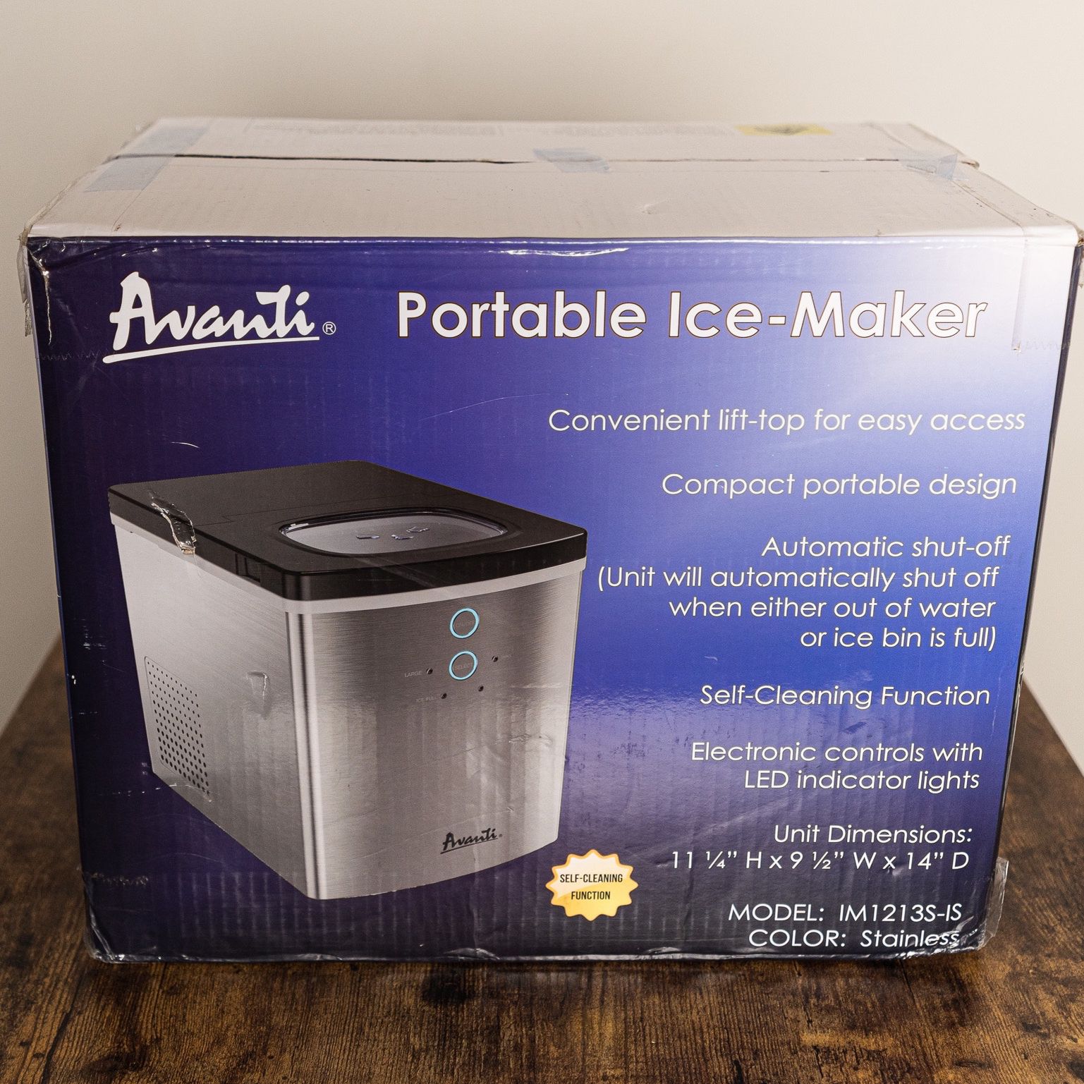 Compact and Portable Ice Maker, Purple