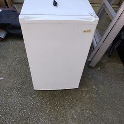 Mini Refrigerator 