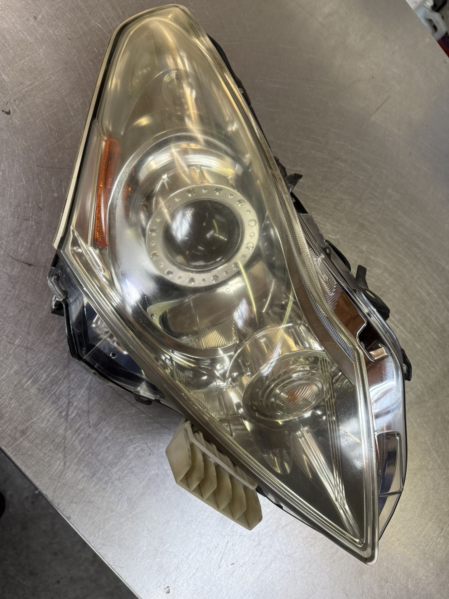 2011 INFINITI G37S SPORT SEDAN PASSENGER HID HEADLIGHT LAMP OEM