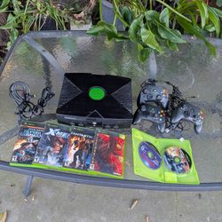 Original Xbox W/ Controllers And Games SNES NES SEGA 