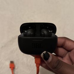 JBL Wireless Earbuds 