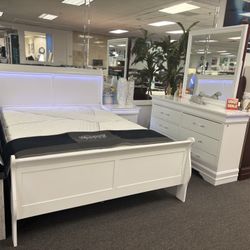 White LED bedroom Set 5pc For Sale ( Brand New Furniture) Closeout Sale Now ( FREE MATTRESS)