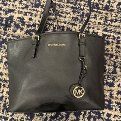 Michael Kors purse black