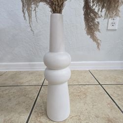 Pampass Grass Vase