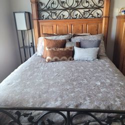 Queen Wood  Bed With Dresser And Desk