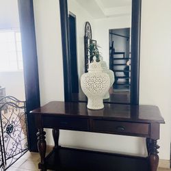 Arizona Furniture Entry Solid Wood Table 