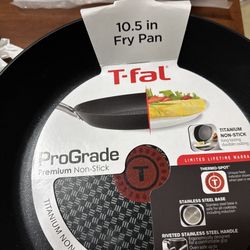 T-fal ProGrade Premium Titanium Non-Stick Fry Pan, 10.5in brand new