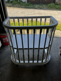 bassinet/Crib