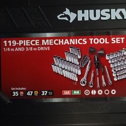 Husky 119 Pc Mechanic  Tool Set